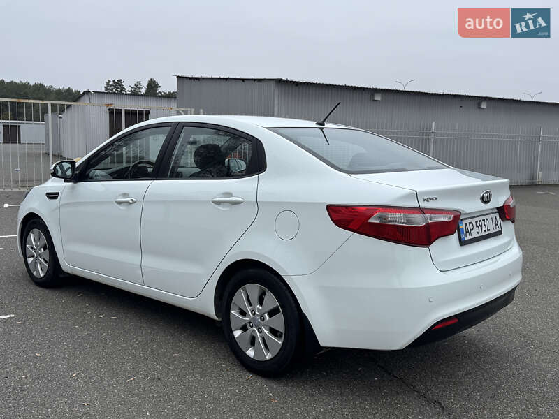 Седан Kia Rio 2014 в Киеве фото 24 Седан Kia Rio 2014 в Киеве