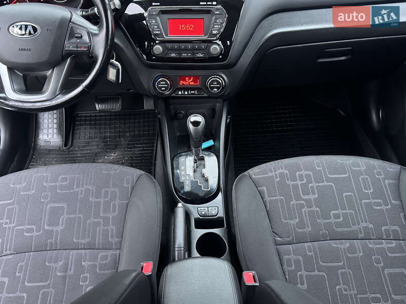 Седан Kia Rio 2014 в Киеве фото 42 Седан Kia Rio 2014 в Киеве