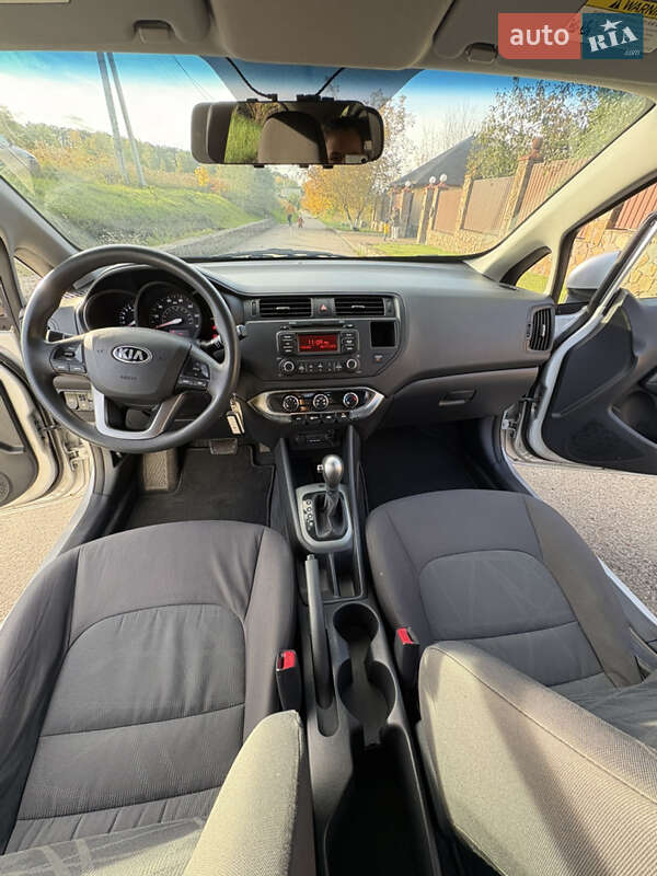Хетчбек Kia Rio 2012 в Києві