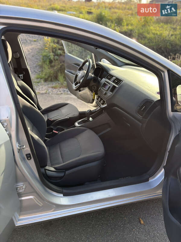 Хетчбек Kia Rio 2012 в Києві