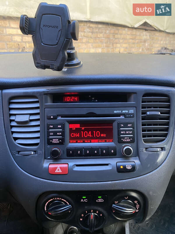 Седан Kia Rio 2011 в Киеве