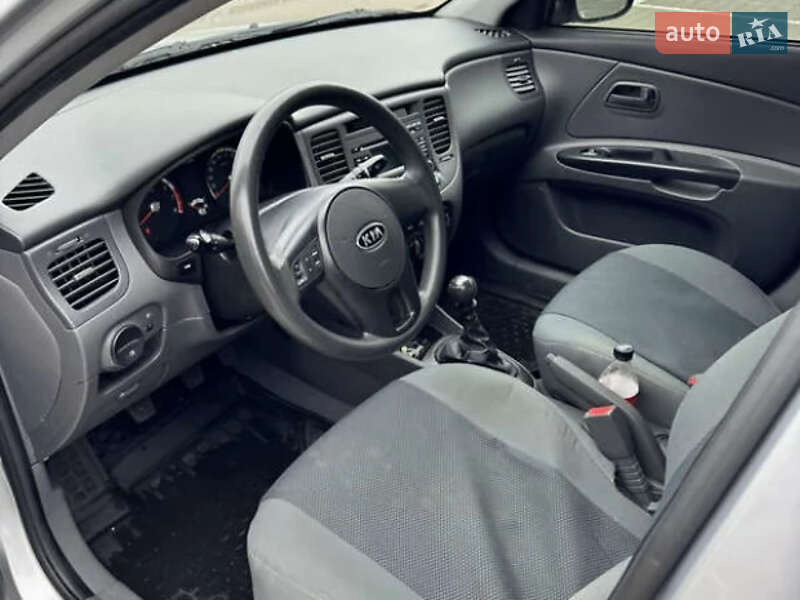 Седан Kia Rio 2011 в Киеве фото 3 Седан Kia Rio 2011 в Киеве