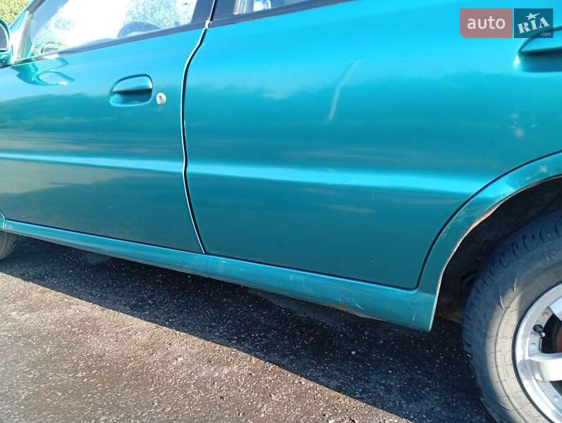 Универсал Kia Rio 2000 в Чугуеве