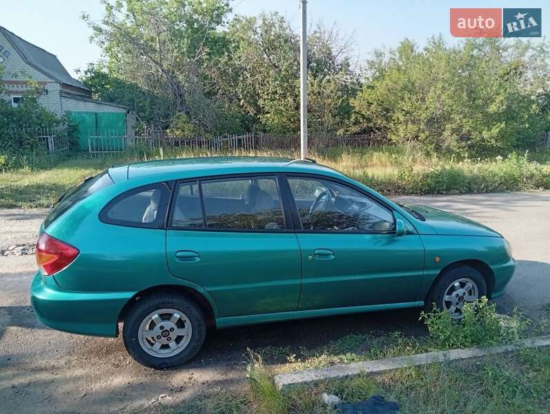 Универсал Kia Rio 2000 в Чугуеве