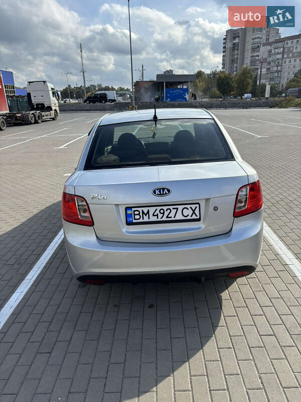 Седан Kia Rio 2011 в Сумах