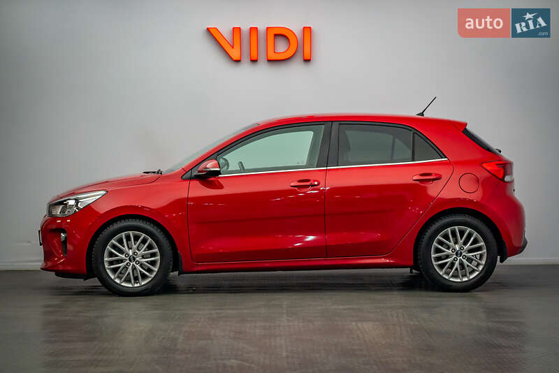 Хетчбек Kia Rio 2017 в Києві фото 3 Хетчбек Kia Rio 2017 в Києві