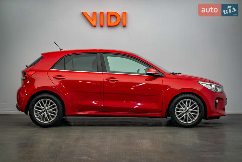 Хетчбек Kia Rio 2017 в Києві фото 4 Хетчбек Kia Rio 2017 в Києві