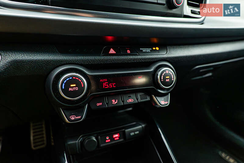 Хетчбек Kia Rio 2017 в Києві фото 18 Хетчбек Kia Rio 2017 в Києві