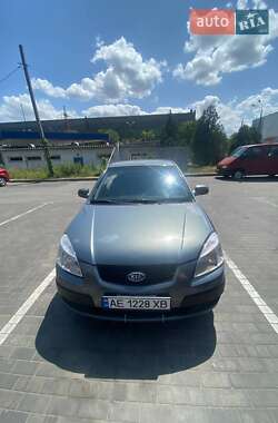Хетчбек Kia Rio 2008 в Дніпрі