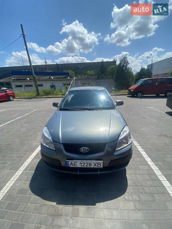 Хэтчбек Kia Rio 2008 в Днепре