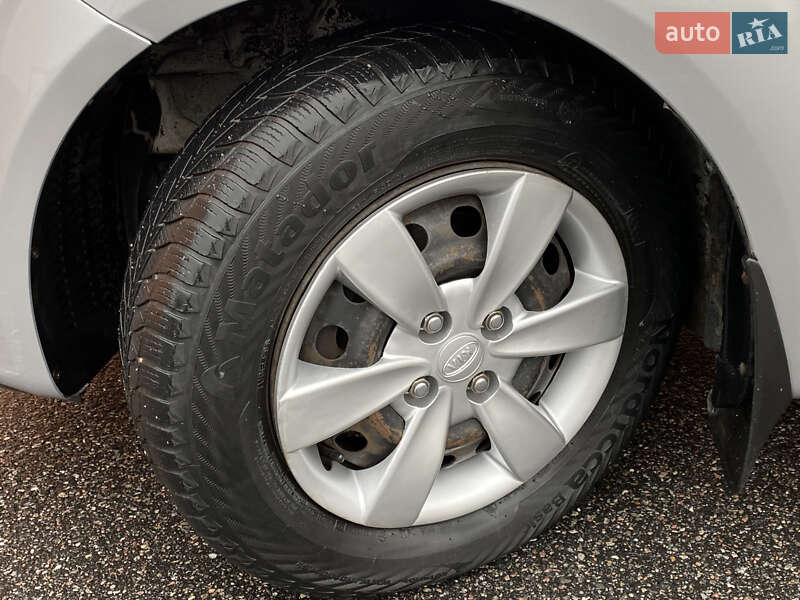 Седан Kia Rio 2008 в Киеве фото 10 Седан Kia Rio 2008 в Киеве