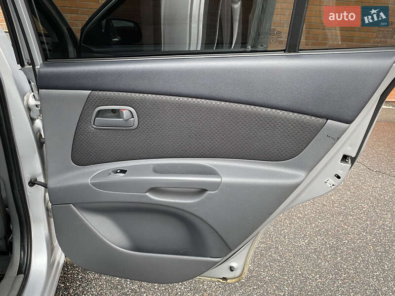 Седан Kia Rio 2008 в Киеве фото 35 Седан Kia Rio 2008 в Киеве