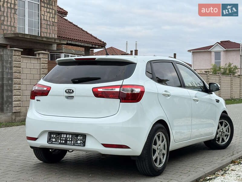 Хэтчбек Kia Rio 2012 в Одессе