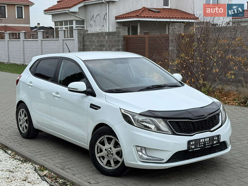 Хэтчбек Kia Rio 2012 в Одессе