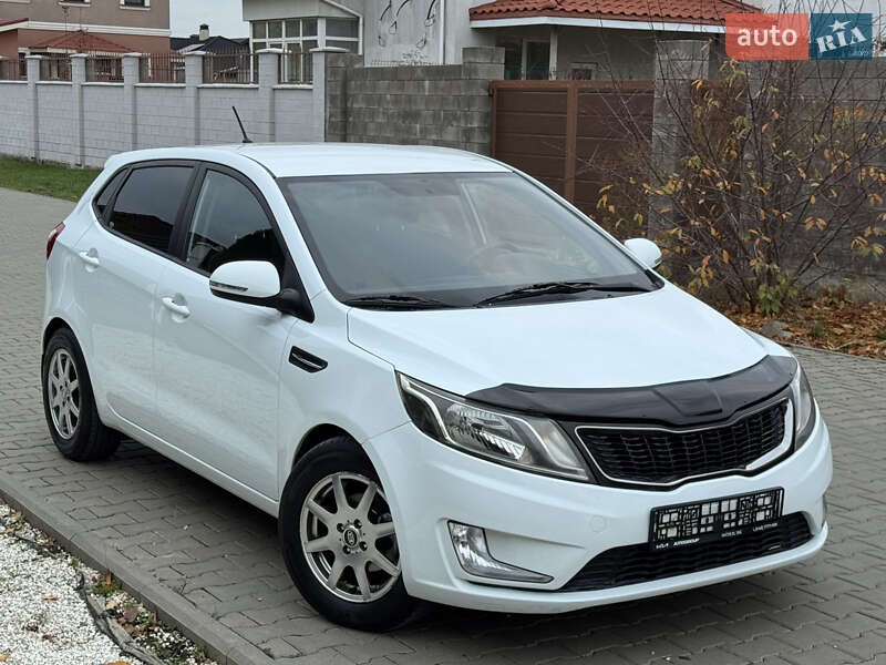 Хэтчбек Kia Rio 2012 в Одессе