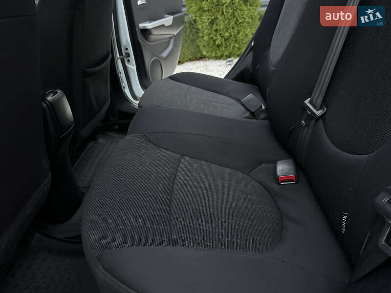 Хэтчбек Kia Rio 2012 в Одессе