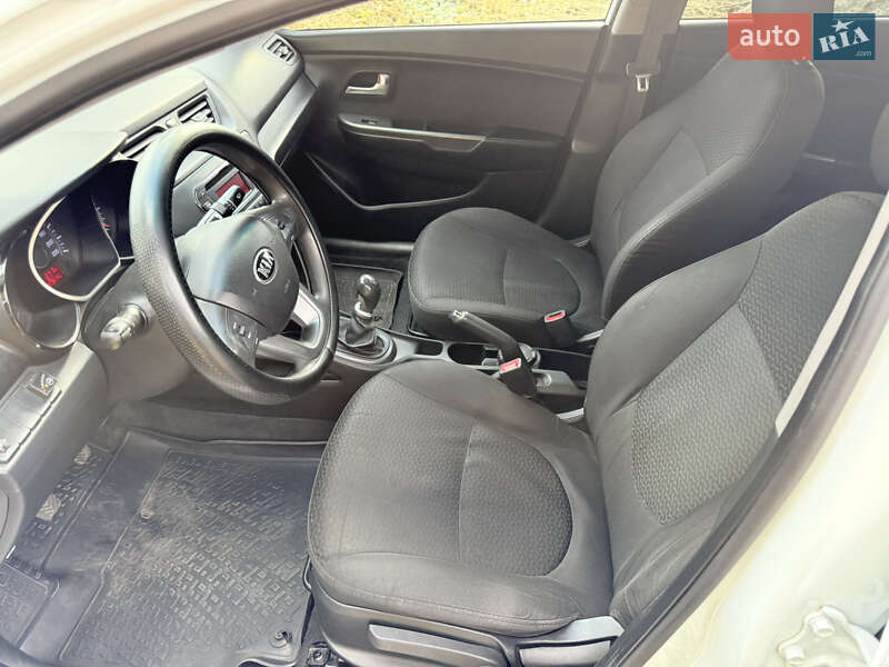 Седан Kia Rio 2013 в Харькове фото 23 Седан Kia Rio 2013 в Харькове