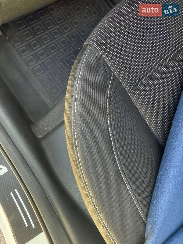 Хэтчбек Kia Rio 2018 в Днепре фото 7 Хэтчбек Kia Rio 2018 в Днепре