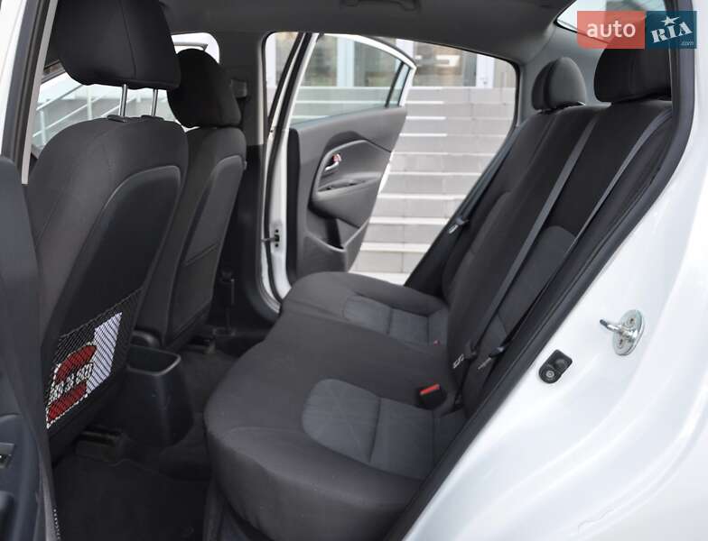 Седан Kia Rio 2017 в Одессе