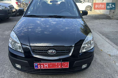 Хетчбек Kia Rio 2008 в Дніпрі