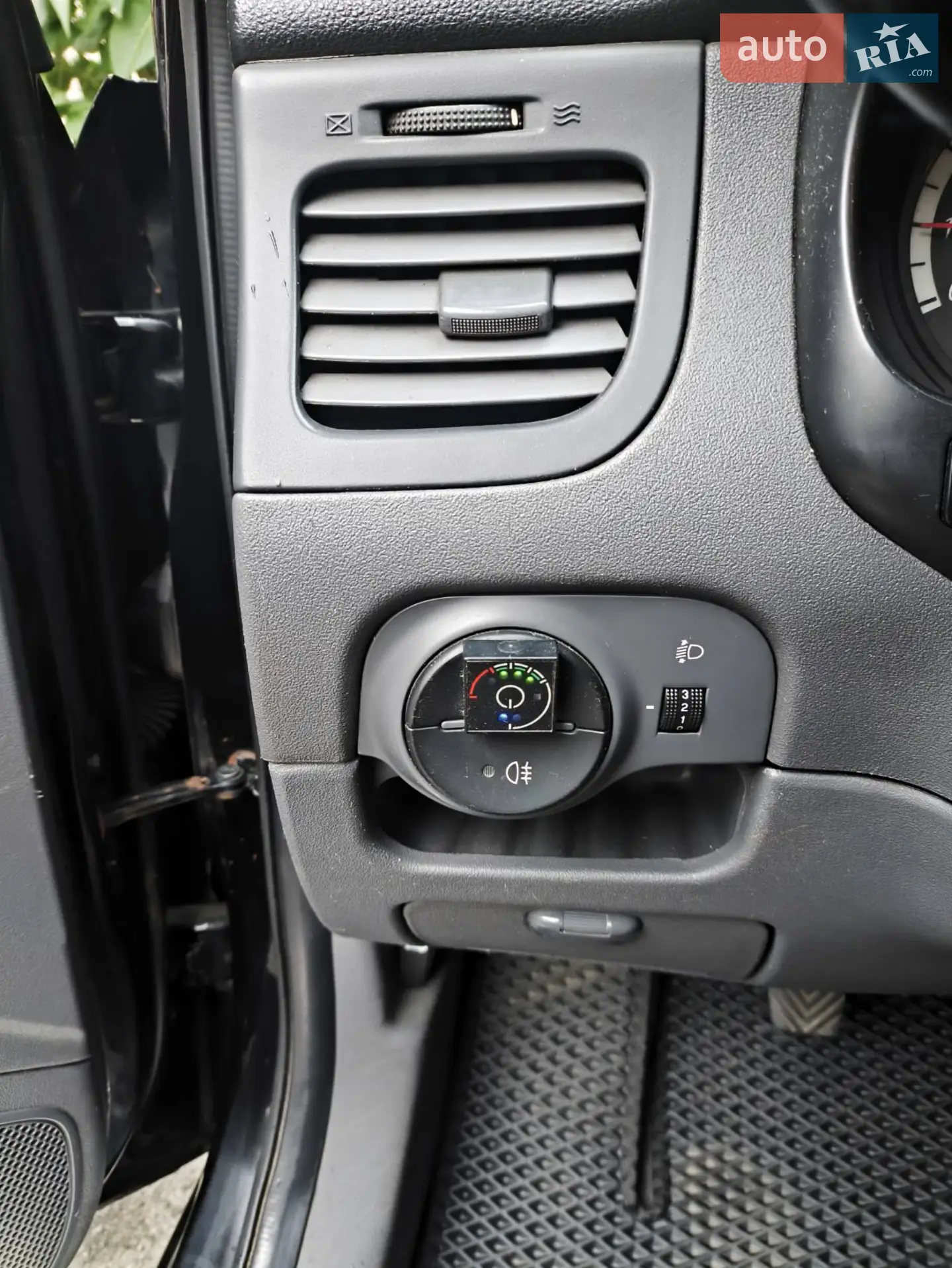 2010 Kia Rio - мініатюра 14
