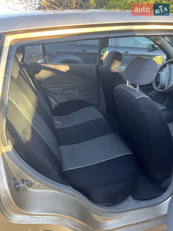 Универсал Kia Rio 2003 в Луцке