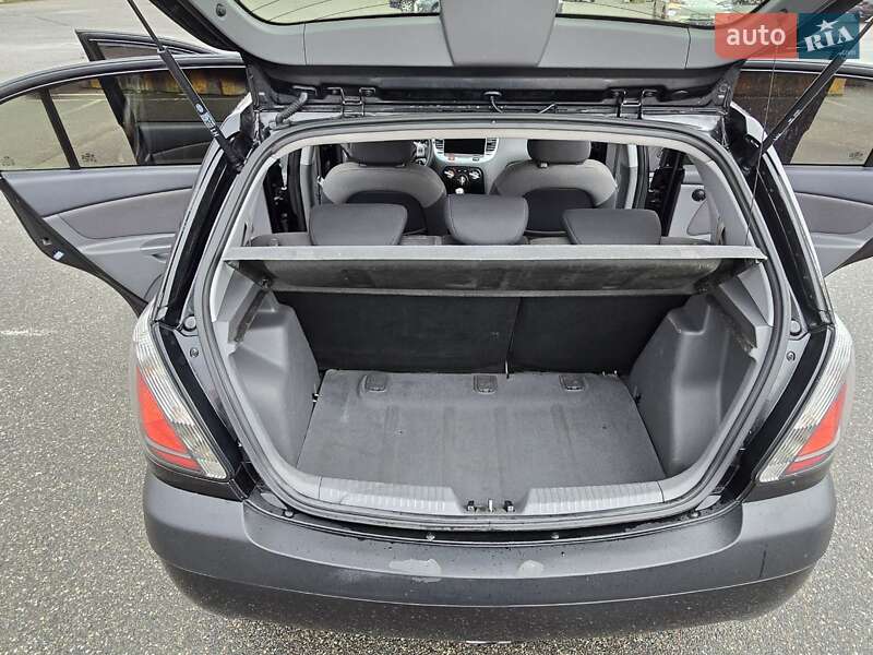 Хэтчбек Kia Rio 2007 в Киеве