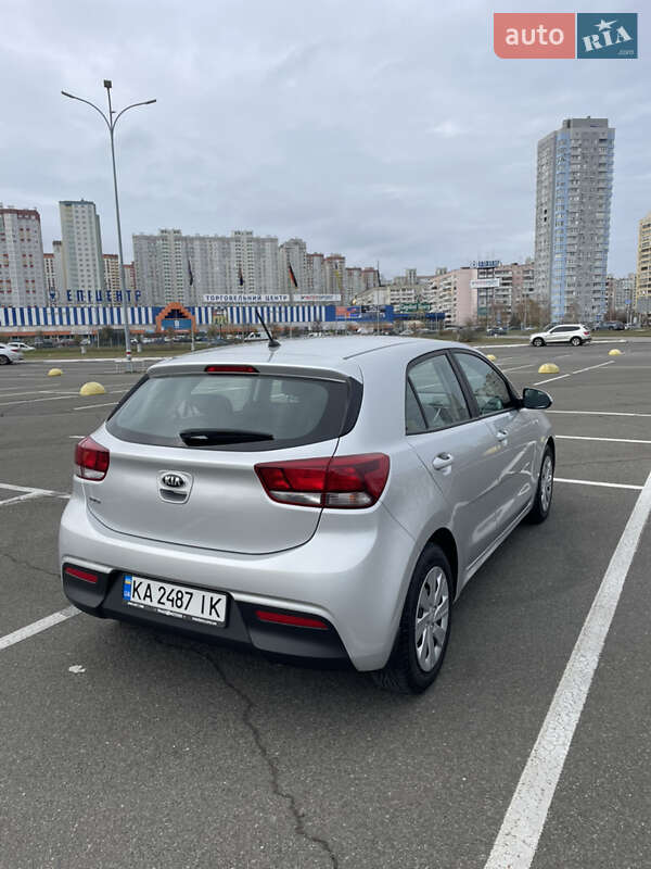 Хетчбек Kia Rio 2018 в Києві фото 4 Хетчбек Kia Rio 2018 в Києві