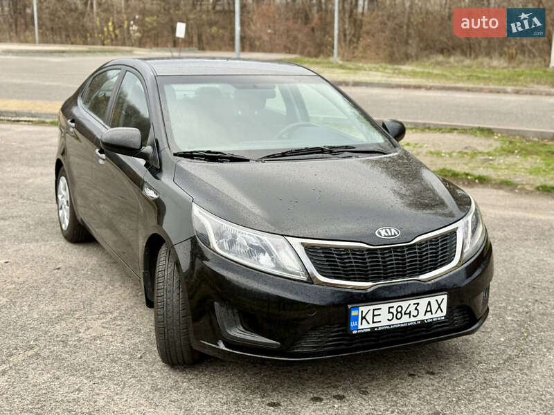 Седан Kia Rio 2013 в Днепре