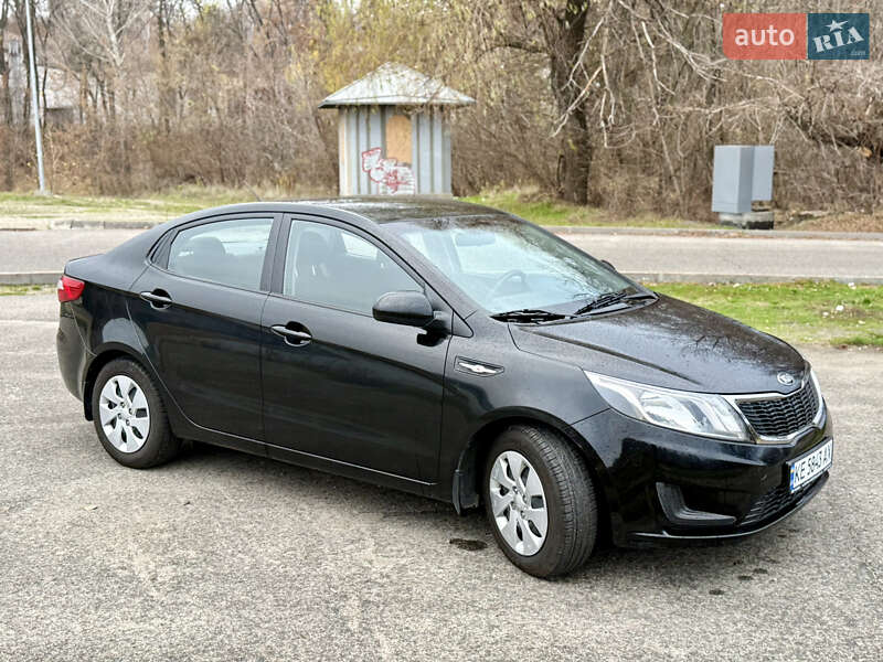 Седан Kia Rio 2013 в Днепре