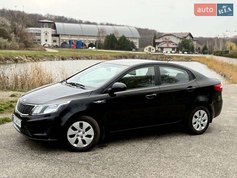 Седан Kia Rio 2013 в Днепре