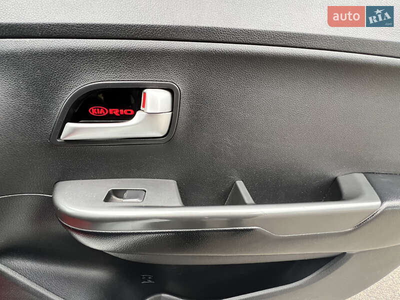 Седан Kia Rio 2013 в Києві фото 26 Седан Kia Rio 2013 в Києві