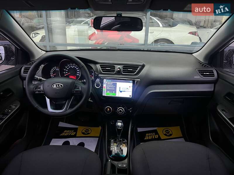 Седан Kia Rio 2012 в Ивано-Франковске