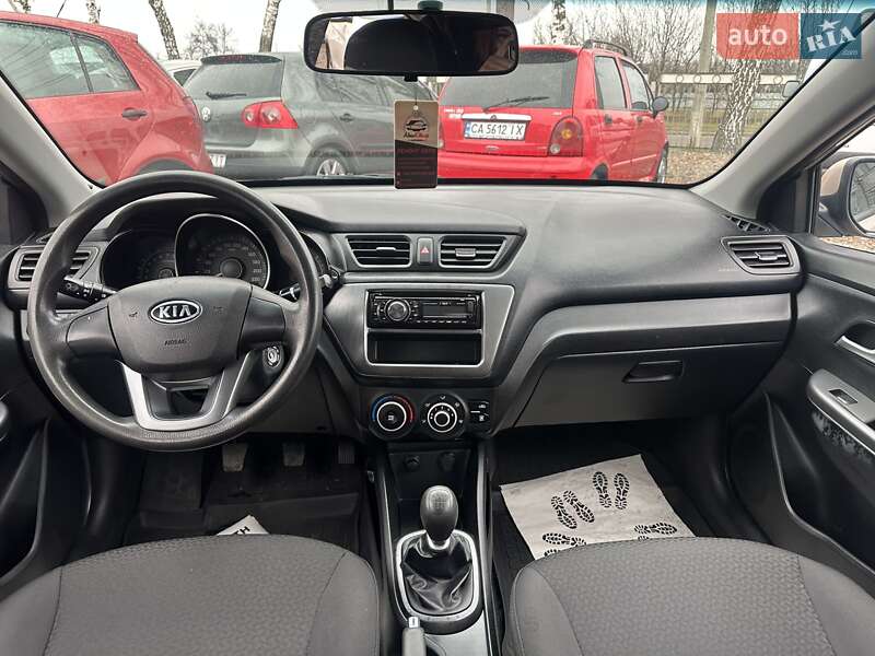 Седан Kia Rio 2012 в Смеле