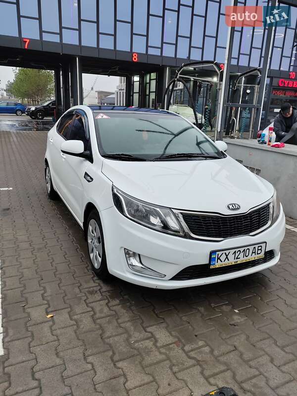 Седан Kia Rio 2013 в Ровно фото 3 Седан Kia Rio 2013 в Ровно