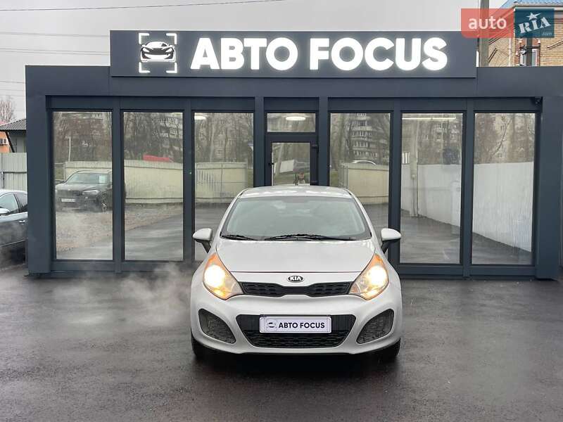 Хэтчбек Kia Rio 2012 в Киеве