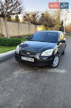 Хэтчбек Kia Rio 2006 в Харькове