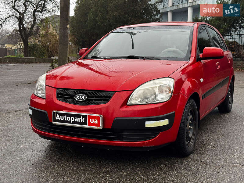 Хэтчбек Kia Rio 2008 в Киеве