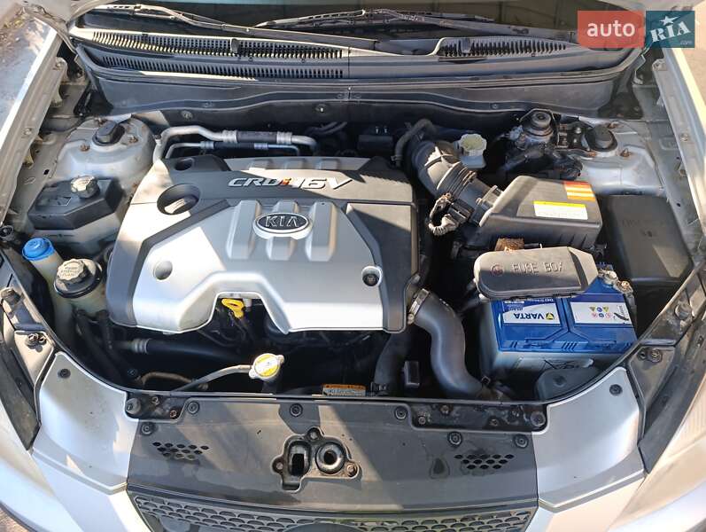 Хэтчбек Kia Rio 2005 в Онуфриевке