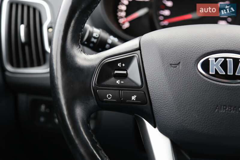 Хэтчбек Kia Rio 2016 в Киеве