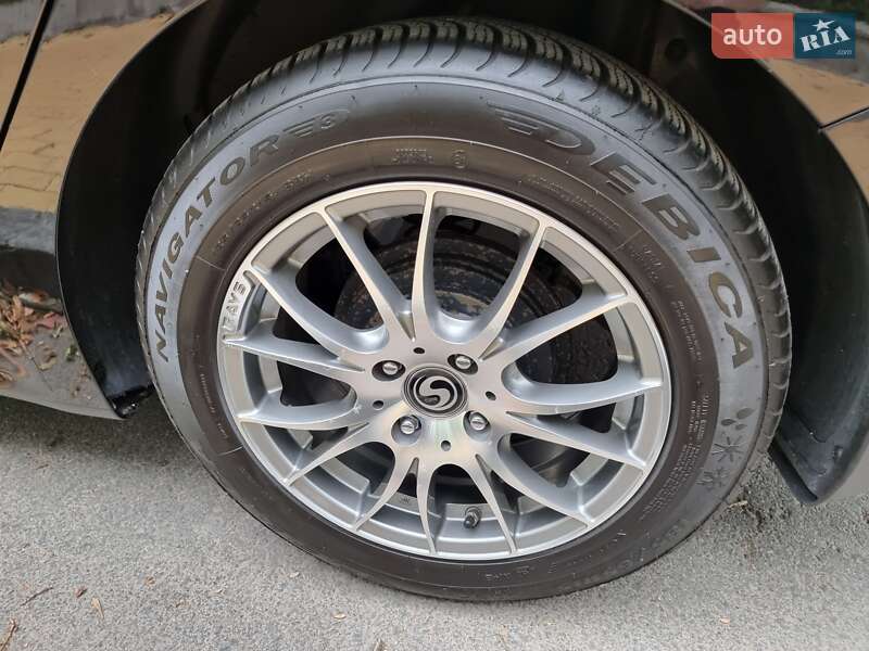 Седан Kia Rio 2017 в Києві