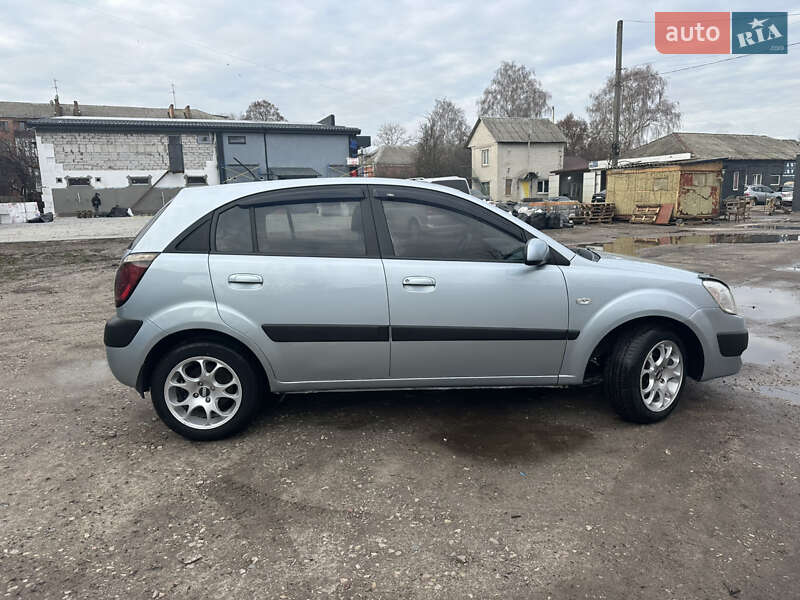 Хэтчбек Kia Rio 2008 в Нежине