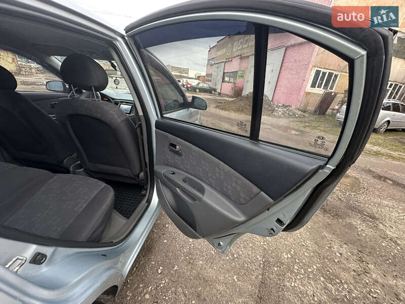 Хэтчбек Kia Rio 2008 в Нежине