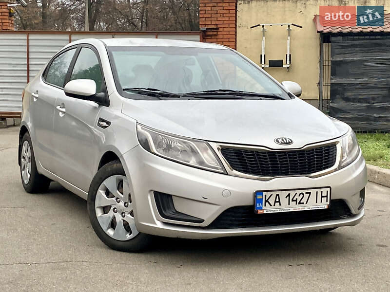 Седан Kia Rio 2014 в Києві