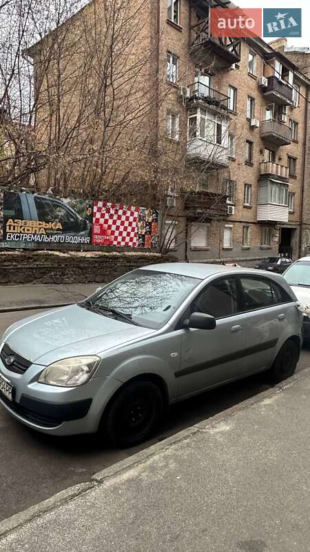 Хэтчбек Kia Rio 2007 в Киеве