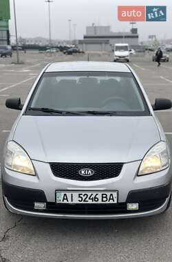 Седан Kia Rio 2007 в Киеве