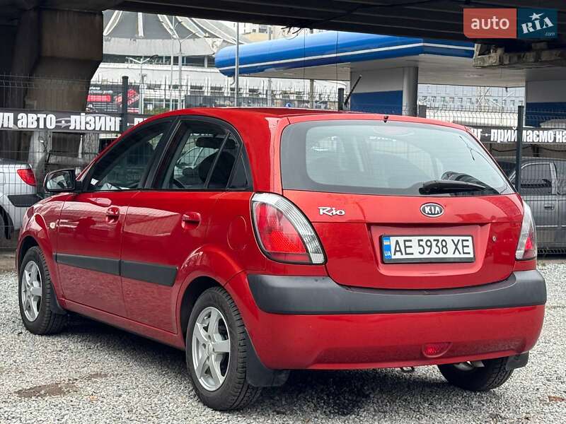Хэтчбек Kia Rio 2006 в Днепре