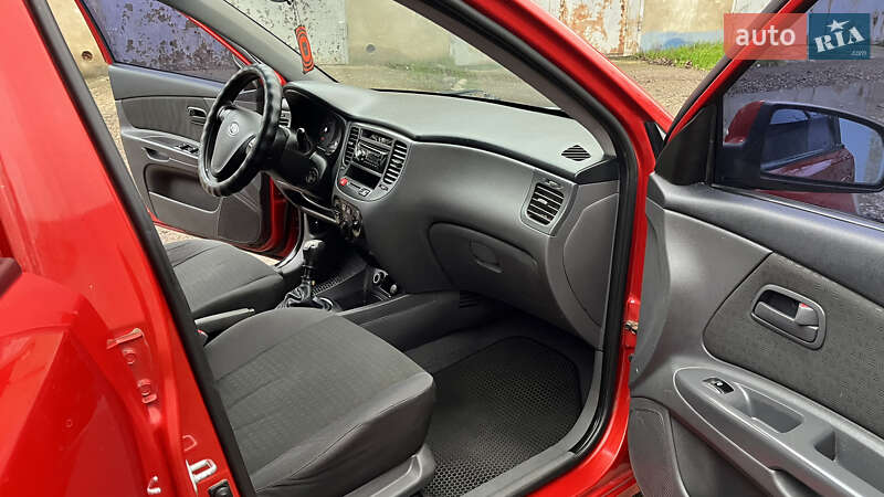 Седан Kia Rio 2008 в Одессе