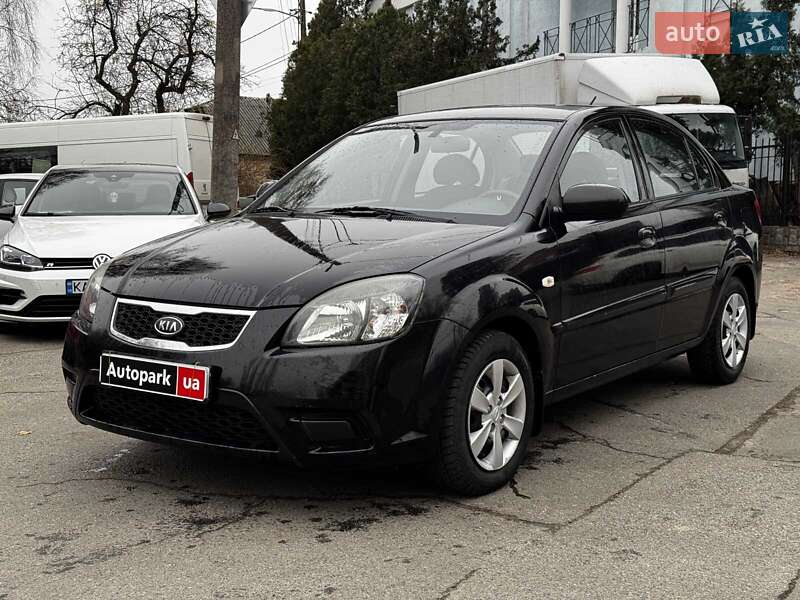 Kia Rio 2010 Kia Rio 2010