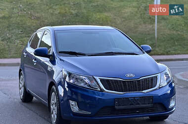 Хэтчбек Kia Rio 2012 в Киеве